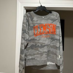 Women's pull over